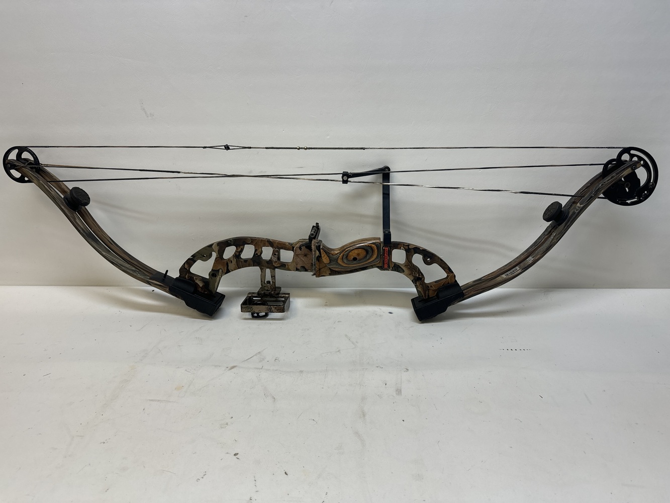 Compound Bow J&S Pawn and Gun