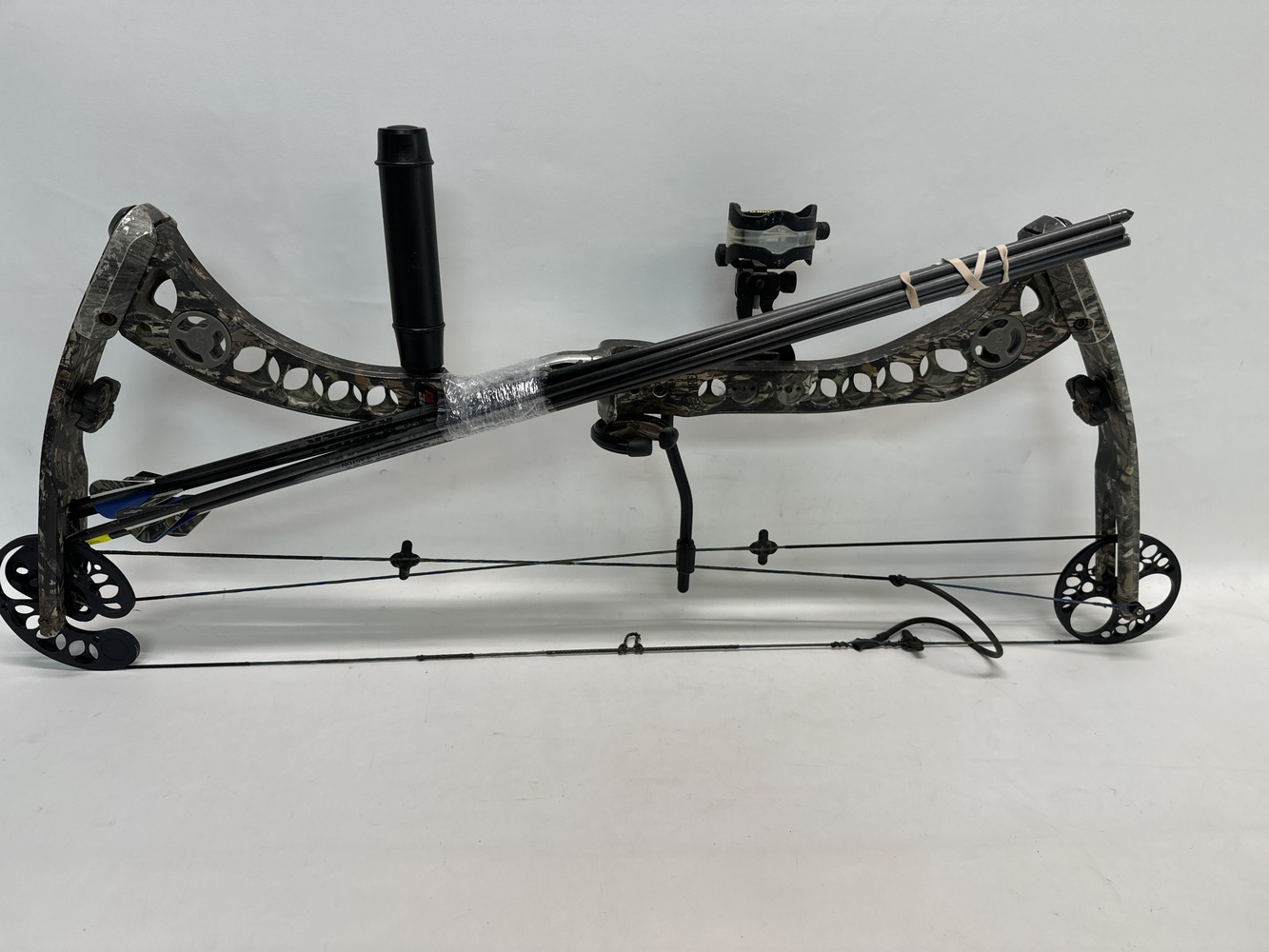 Compound Bow J&S Pawn and Gun